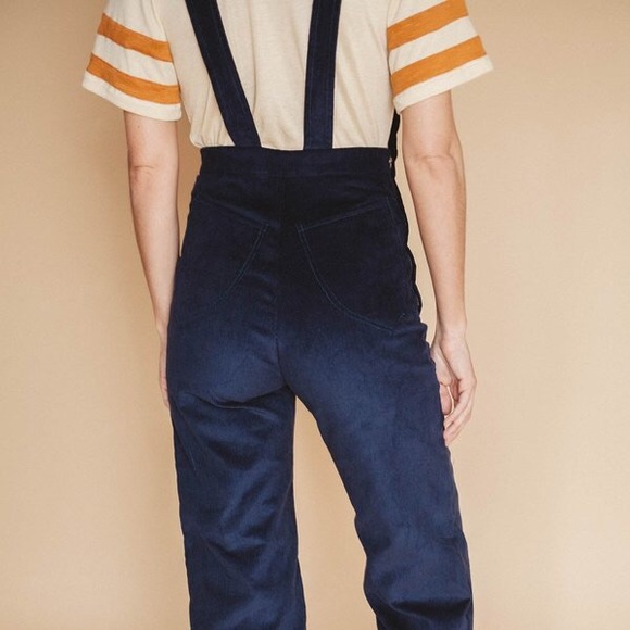 ✨SOLD✨ Lykke Wullf Dusty Overalls in Navy Corduroy - Picture 3 of 8